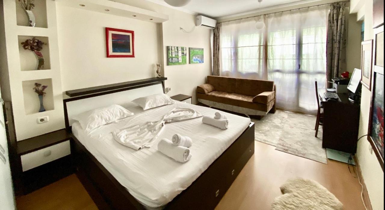 Blloku Apartment Тирана Екстериор снимка